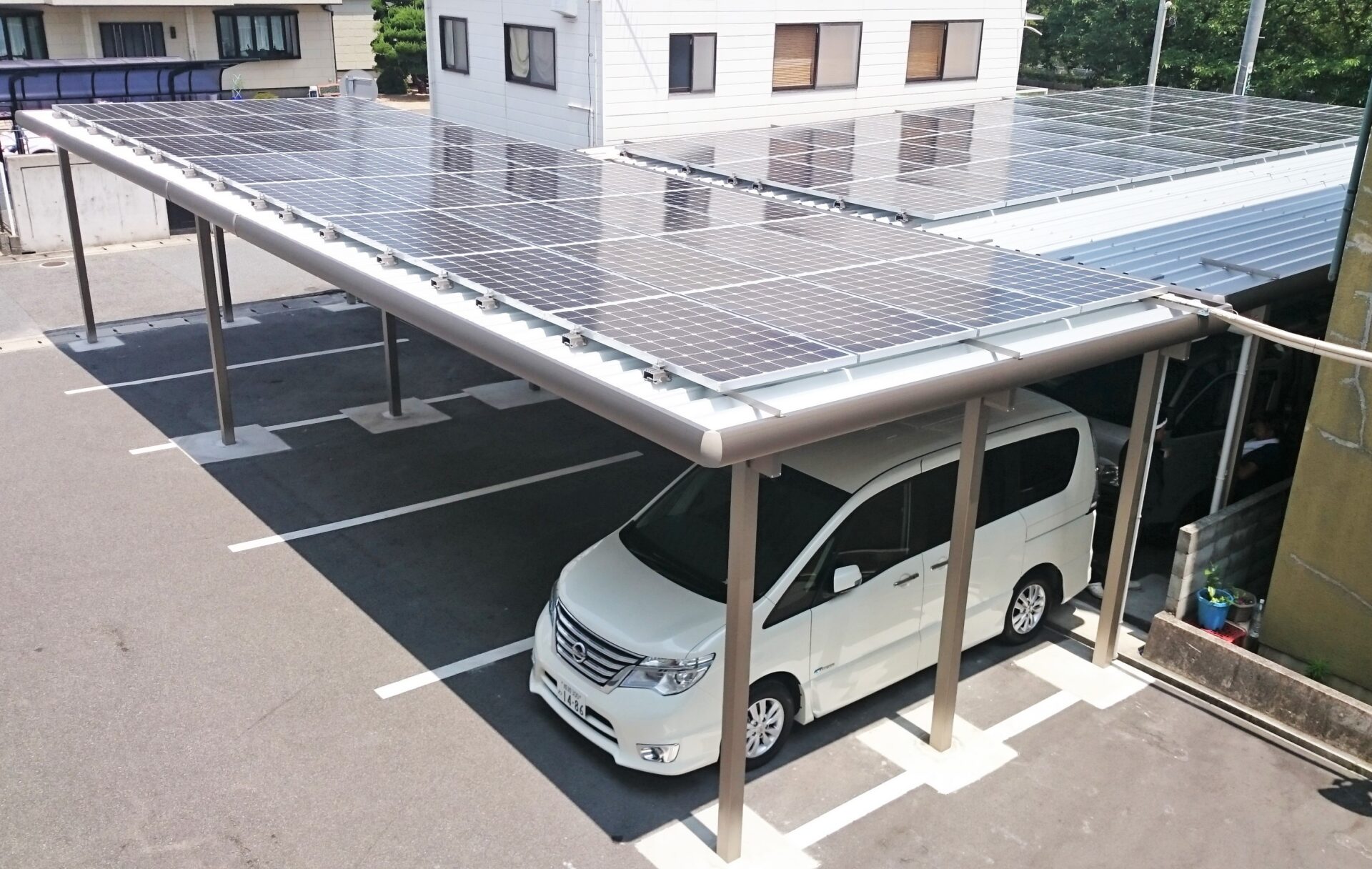 兵庫県E様邸　自由設計 W14m×D4.5m/W8.5m×D12m ソーラーガレージ